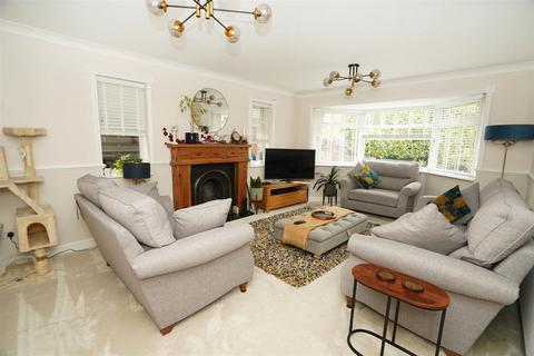 5 bedroom detached house for sale, Pennine Rd, Horwich, Bolton
