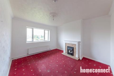 1 bedroom flat for sale, Knights Way, Ilford IG6