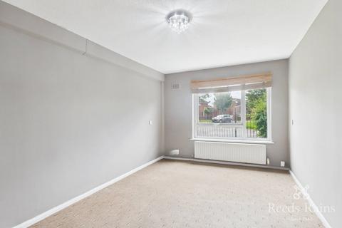 2 bedroom apartment to rent, Dunedin Drive, Salford M6