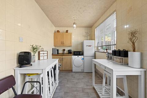 3 bedroom terraced house for sale, Brimpsfield Close, London SE2