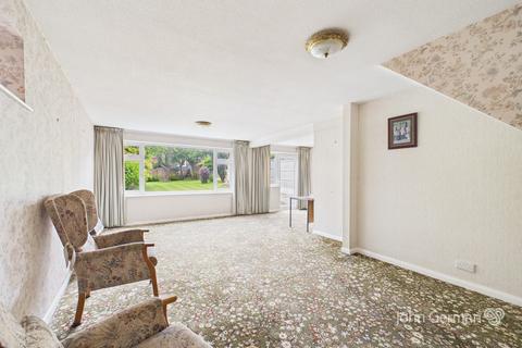 4 bedroom detached house for sale, Ashby Road, Burton-on-Trent