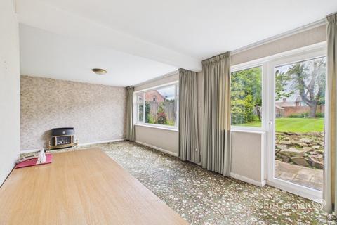 4 bedroom detached house for sale, Ashby Road, Burton-on-Trent