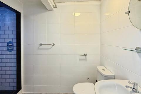 1 bedroom in a flat share to rent, Alfred Street, Westbury