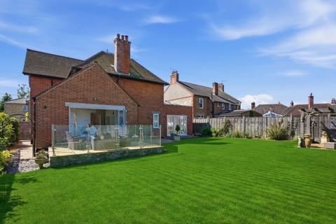 4 bedroom detached house for sale, Fredericks Road, Beccles,