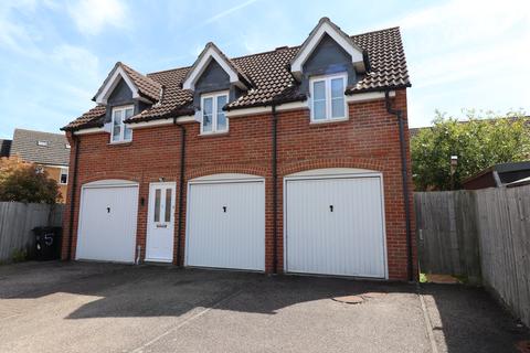 2 bedroom apartment to rent, Muir Place, Wickford, SS12