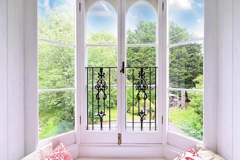 4 bedroom manor house for sale, The Oaks, Blackwater GU17
