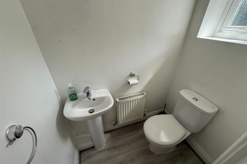 2 bedroom terraced house for sale, Snitterfield Drive, Shirley, Solihull