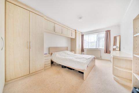 2 bedroom flat for sale, Oaklands Road, Bromley, BR1