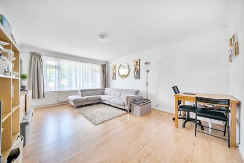 2 bedroom flat for sale, Oaklands Road, Bromley, BR1