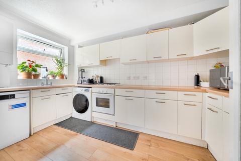2 bedroom flat for sale, Oaklands Road, Bromley, BR1