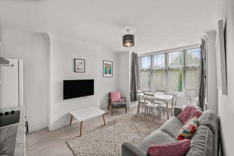 4 bedroom house to rent, Sutherland Grove, London
