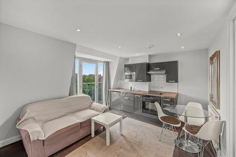 4 bedroom house to rent, Sutherland Grove, London