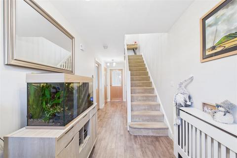 4 bedroom detached house to rent, Mercers Way, Alnwick