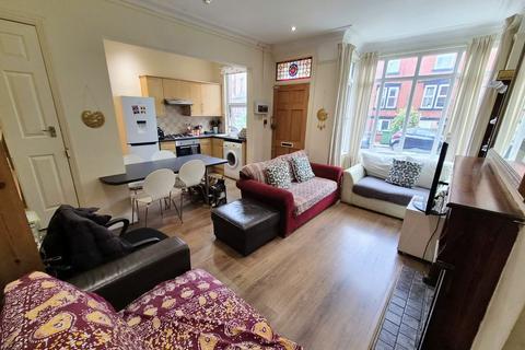 4 bedroom terraced house for sale, Beechwood Mount, Leeds