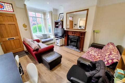 4 bedroom terraced house for sale, Beechwood Mount, Leeds