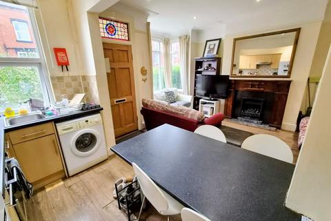 4 bedroom terraced house for sale, Beechwood Mount, Leeds