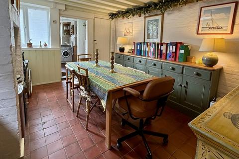 2 bedroom end of terrace house for sale, The Street, Smarden