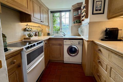 2 bedroom end of terrace house for sale, The Street, Smarden