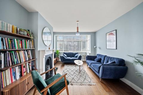 3 bedroom terraced house for sale, Fairford Gardens, Worcester Park, KT4