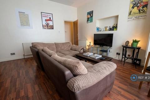 3 bedroom flat to rent, Alderbrook Road, London, SW12