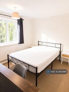 6 bedroom semi-detached house to rent, Laburnum Close, Cambridge, CB4