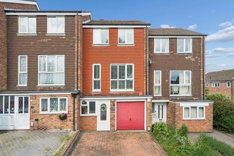 3 bedroom townhouse for sale, Treachers Close, Chesham, HP5