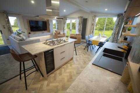 2 bedroom park home for sale, Price reduced and 2026 site fees included