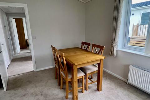 2 bedroom park home for sale, Surrey Hills, an area of outstanding natural beauty.