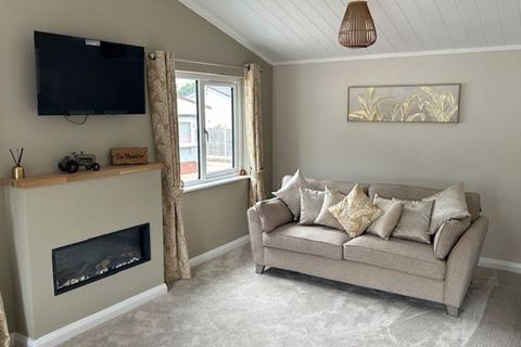2 bedroom park home for sale, Just arrived and ready to view.