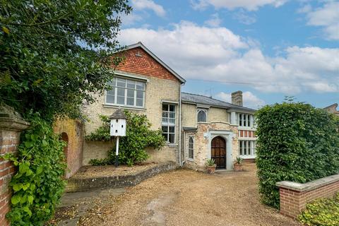 4 bedroom semi-detached house to rent, Gazeley Road, Newmarket