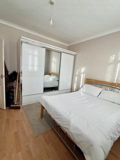 2 bedroom terraced house for sale, Pulleyns Avenue, London E6