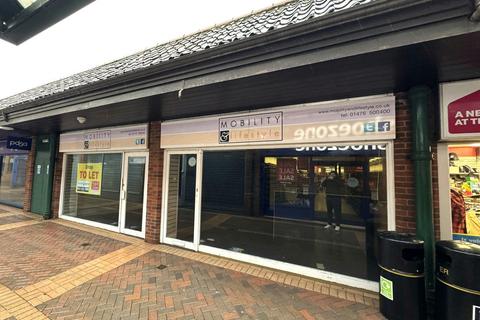 Retail property (high street) to rent, St Peters Hl Grantham NG31 6EE