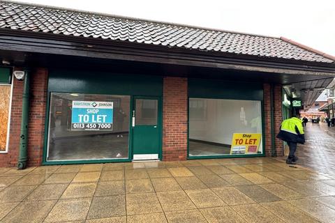 Retail property (high street) to rent, St Peters Hl Grantham NG31 6EE