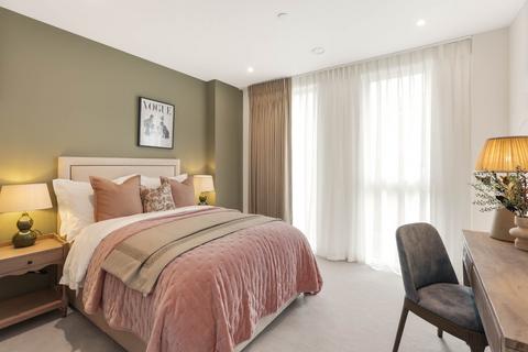 2 bedroom retirement property for sale, Central Avenue, London