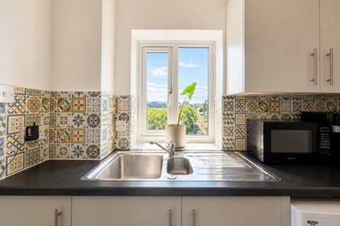 1 bedroom apartment for sale, Flat , Crawley Court, Gravesend
