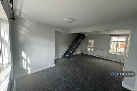 3 bedroom semi-detached house to rent, Bunyan Road, Kempston, Bedford, MK42