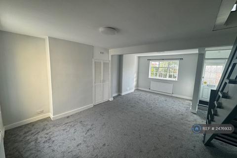 3 bedroom semi-detached house to rent, Bunyan Road, Kempston, Bedford, MK42