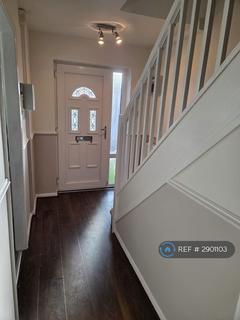 2 bedroom terraced house to rent, Chaffinch Close, Manchester, M22