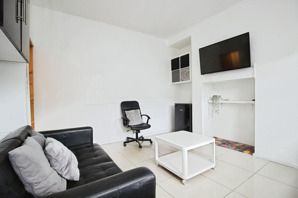 House in Leeds, West Yorkshire - More