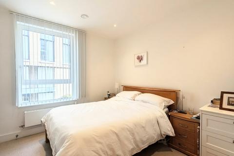 2 bedroom flat for sale, Aurora Point, Winchester Square, London, SE8