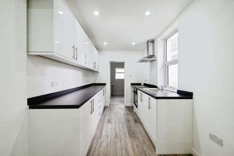 2 bedroom semi-detached house for sale, Mills Road, Portsmouth