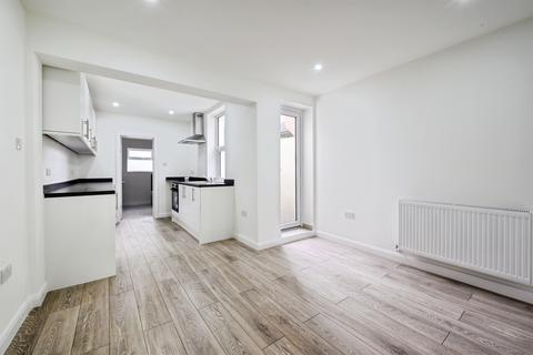 2 bedroom semi-detached house for sale, Mills Road, Portsmouth