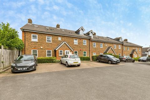 2 bedroom flat for sale, Brighton Road, Horsham