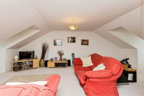 2 bedroom flat for sale, Brighton Road, Horsham