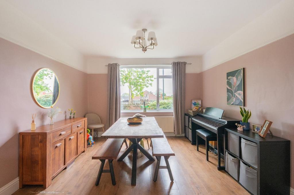 Mangotsfield Road, Mangotsfield - View 4