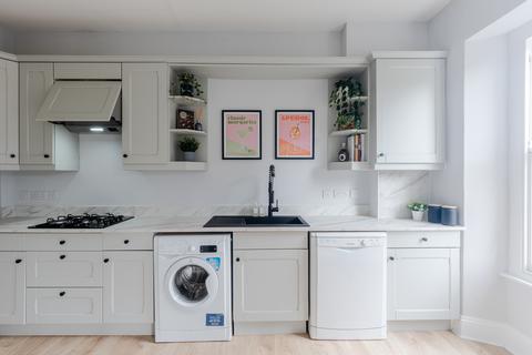 2 bedroom flat for sale, Bristol BS6