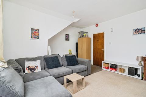 Studio for sale, Courtland Road, Paignton