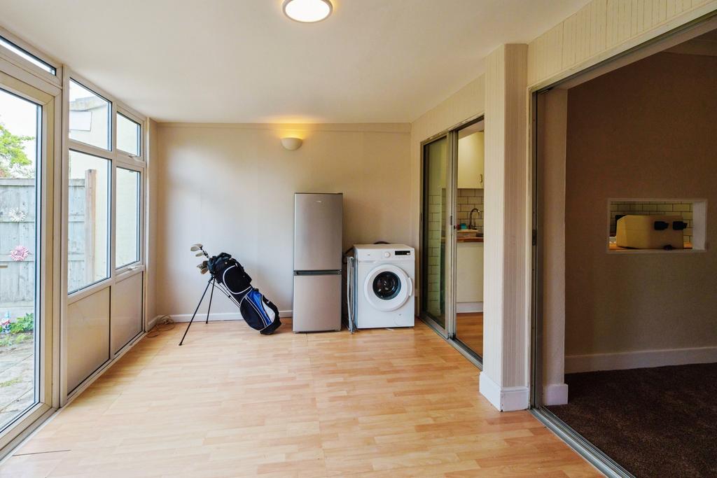 Utility room, utility