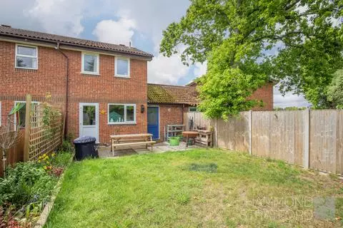 2 bedroom semi-detached house for sale - View 2