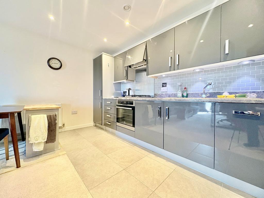 2 bedroom apartment to rent